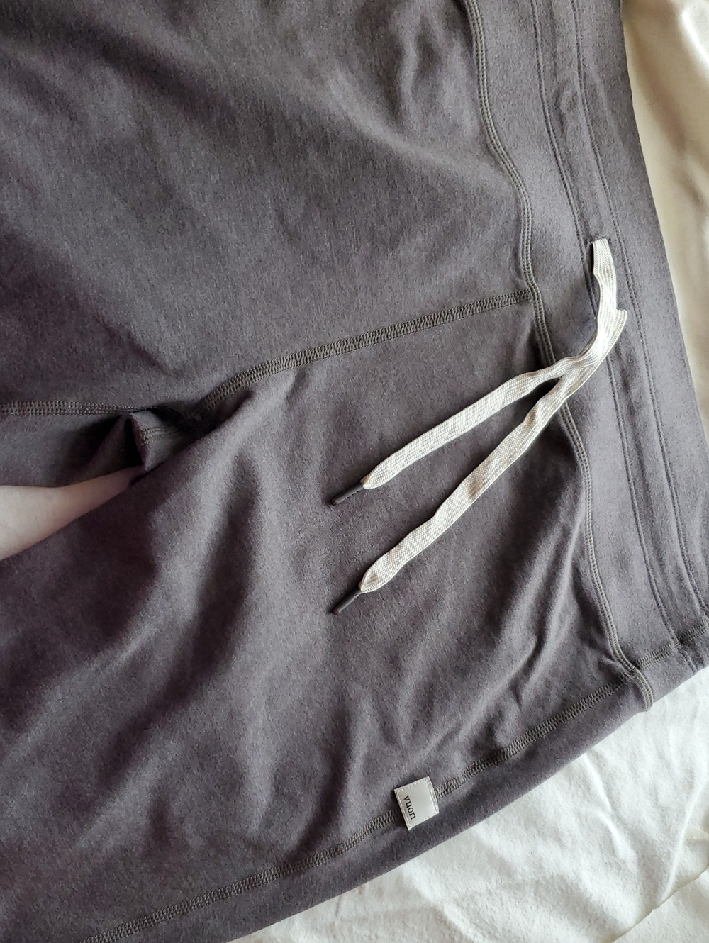 Vuori Gray Leggings with White Drawstring Large